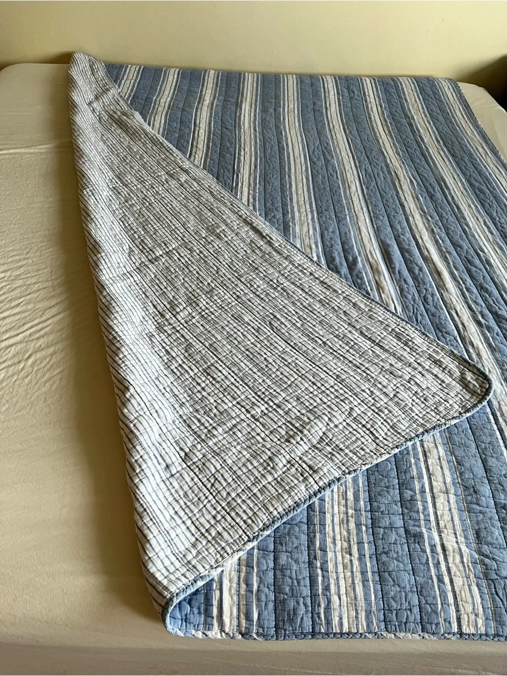Crown & Ive Denim Blue and White Striped Comforter - Twin  74x80